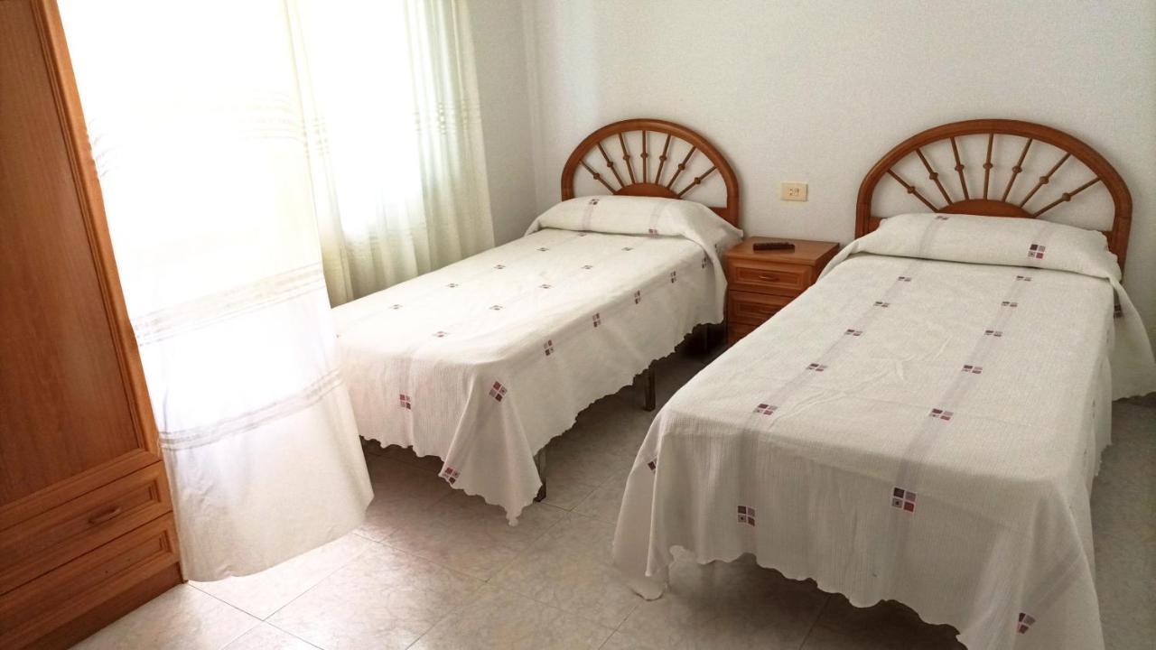 Garden Lodge Hostal Evencio Ribadavia Exteriör bild